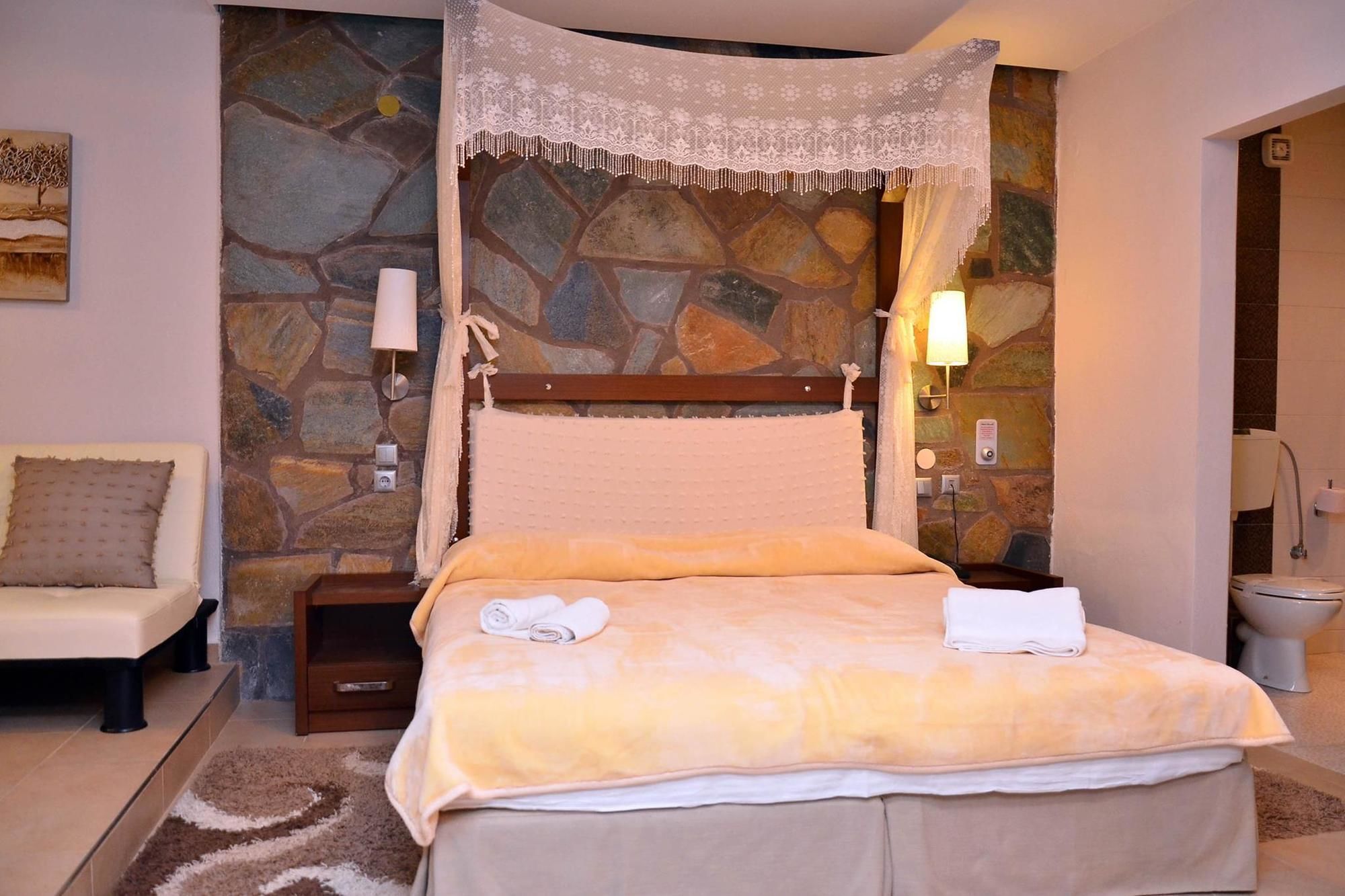 Hotel Konaki Arnaía Esterno foto